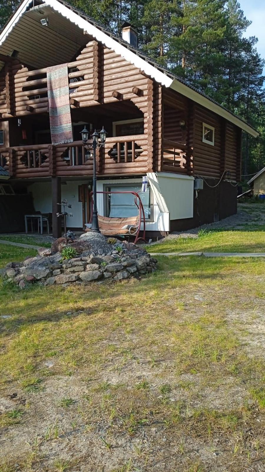 Viihtyisae Hirsimoekki Jaerven Rannalla Siikainen 외부 사진